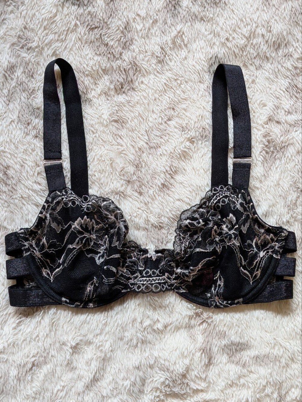 La Senza | Black & Grey | Strappy Floral Lace Unlined Bra | 34C